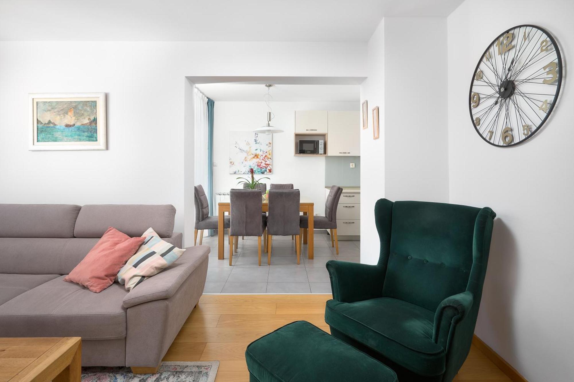 Comfortable Apartment Split Exterior photo