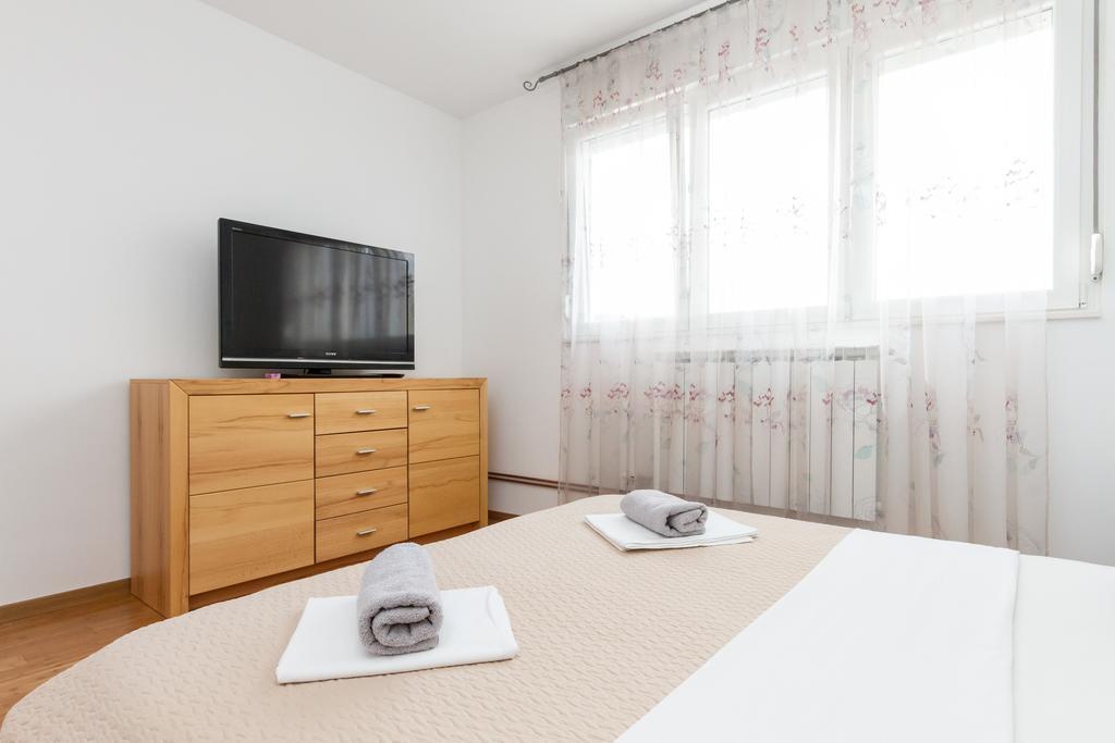 Comfortable Apartment Split Room photo